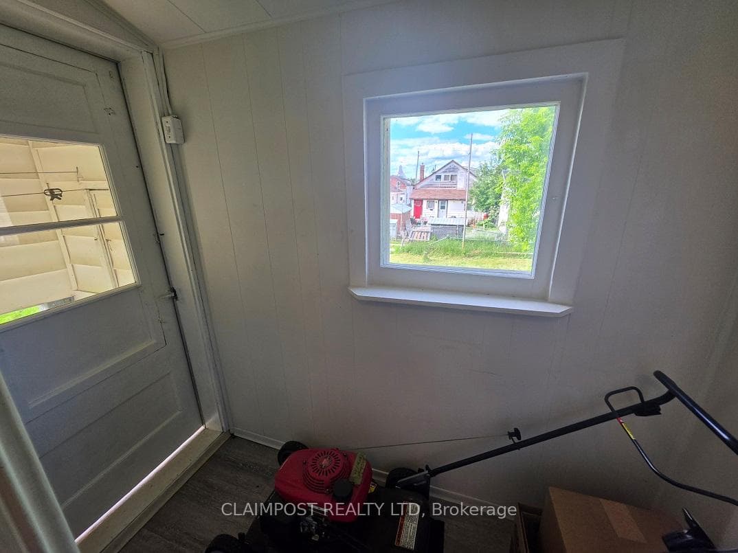 81 Fourth Avenue photo 12