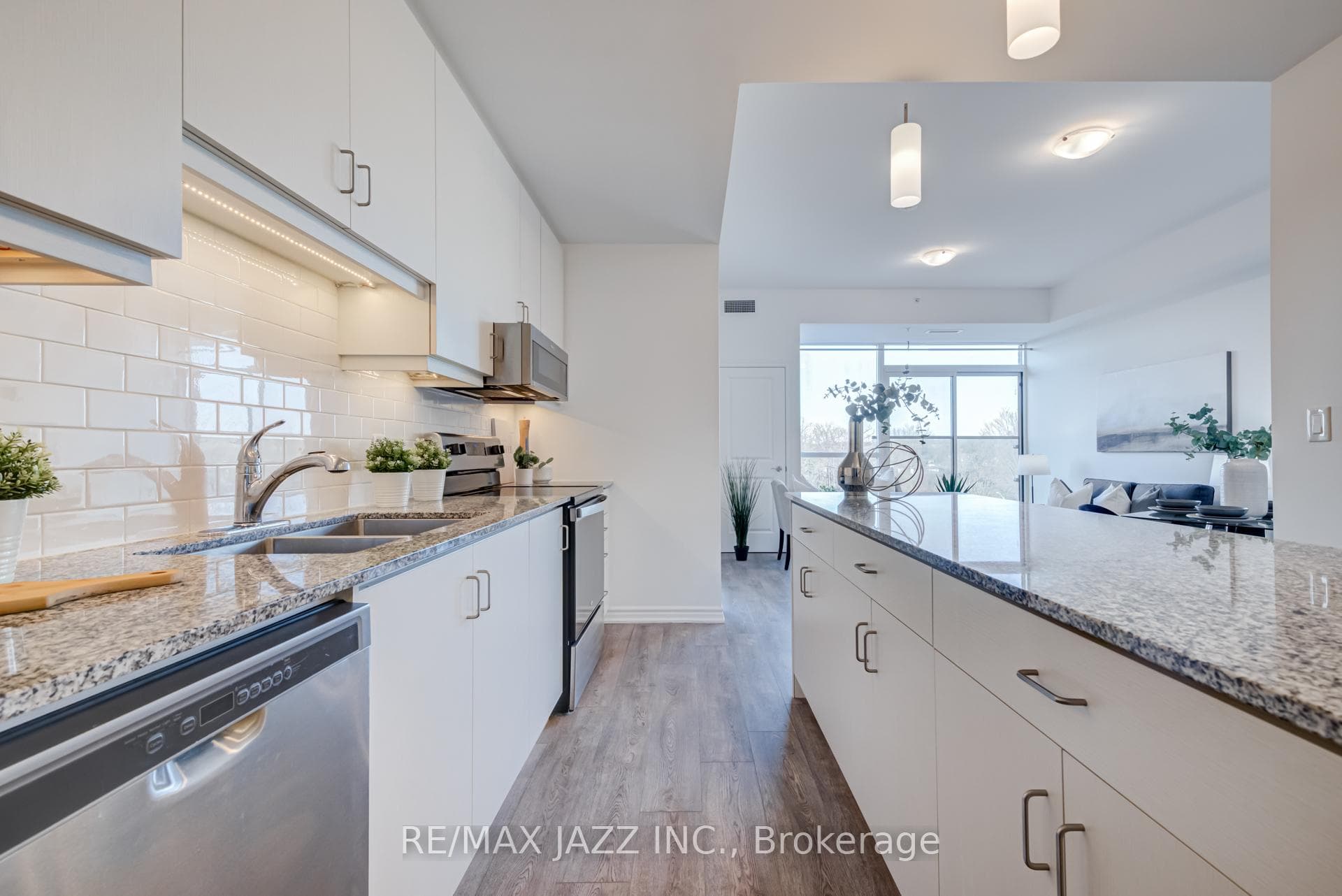 109 King Avenue Unit 503 photo 17