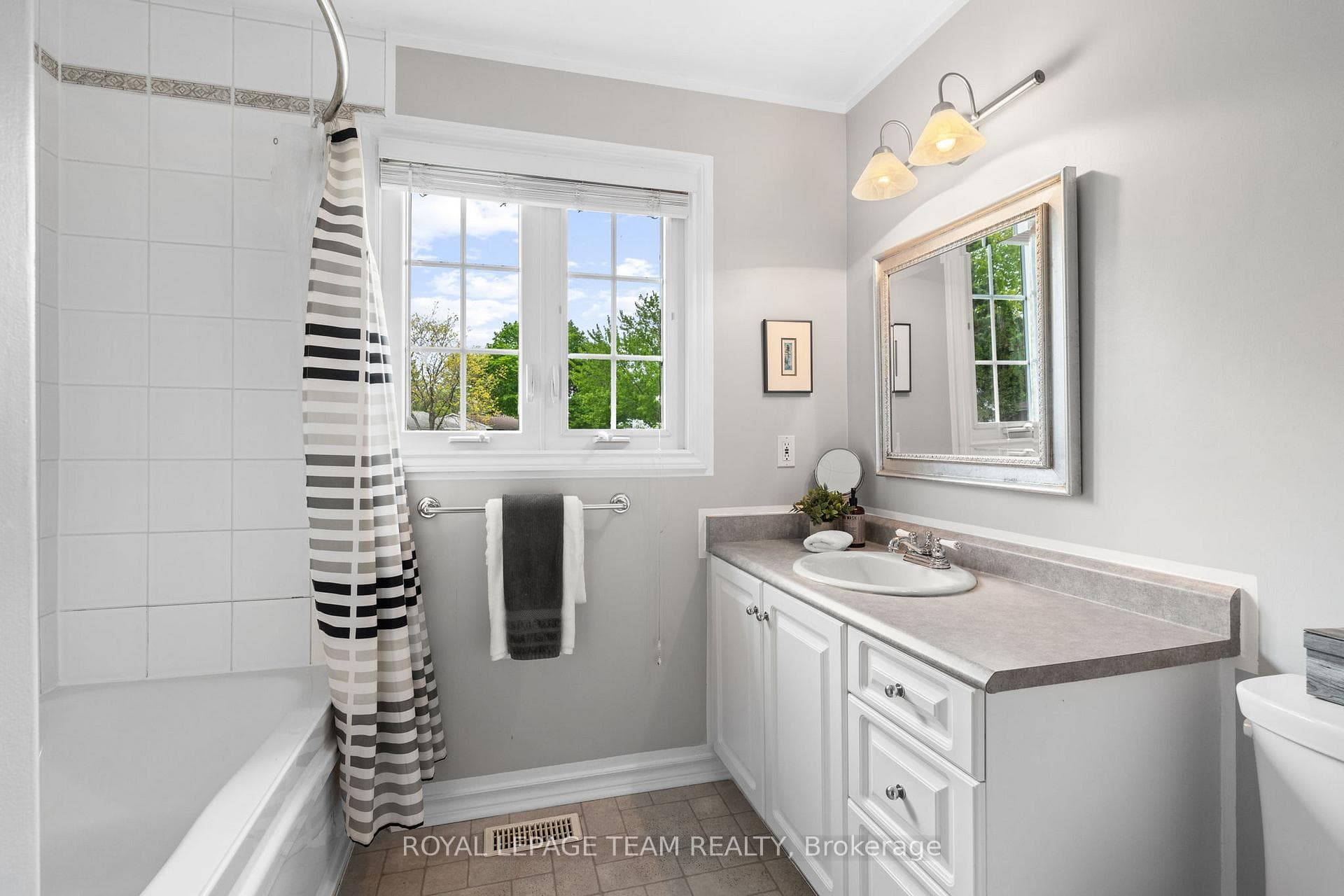 22 Juniper Court photo 26