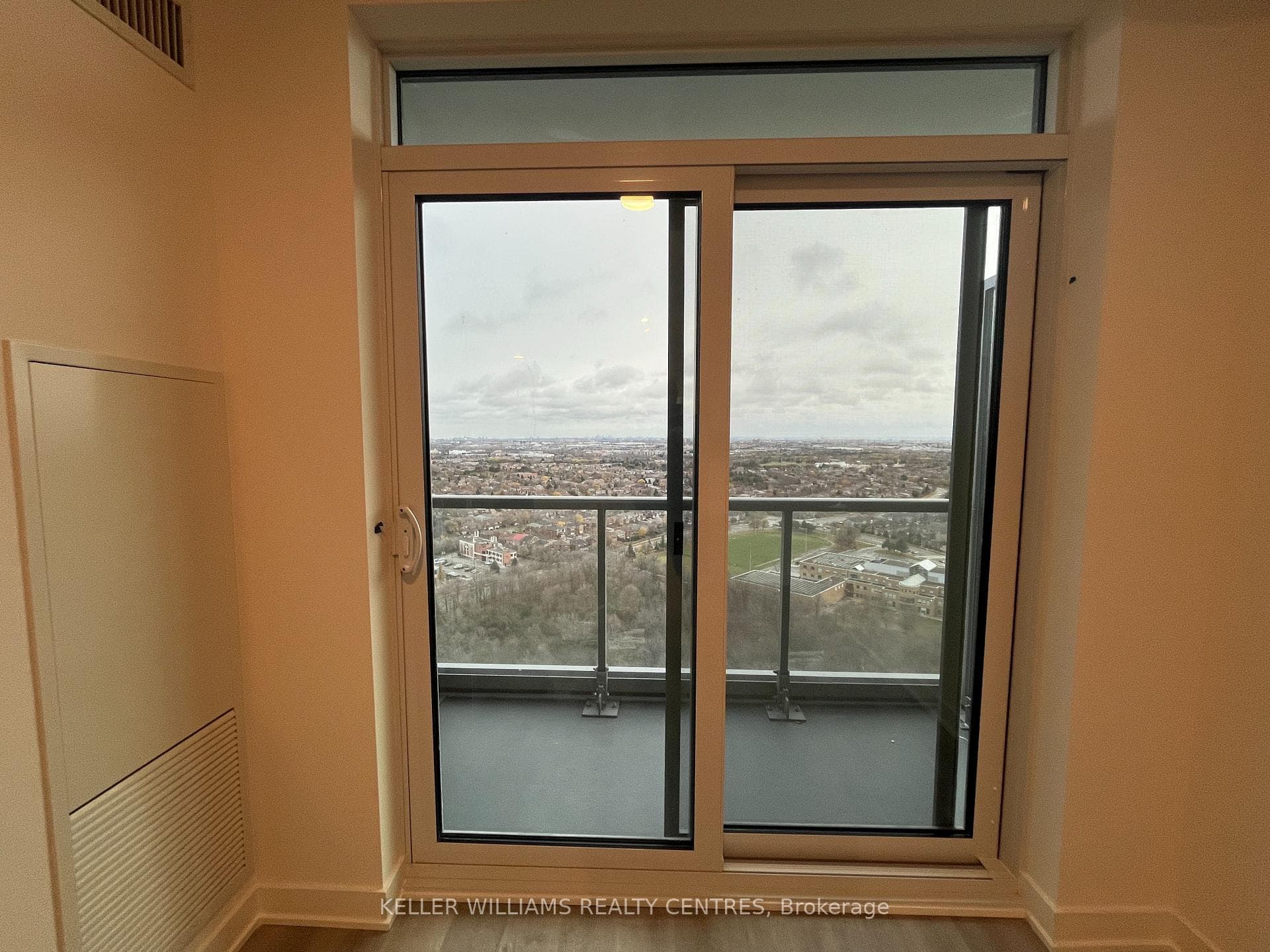 30 Upper Mall Way Unit 2703 photo 28