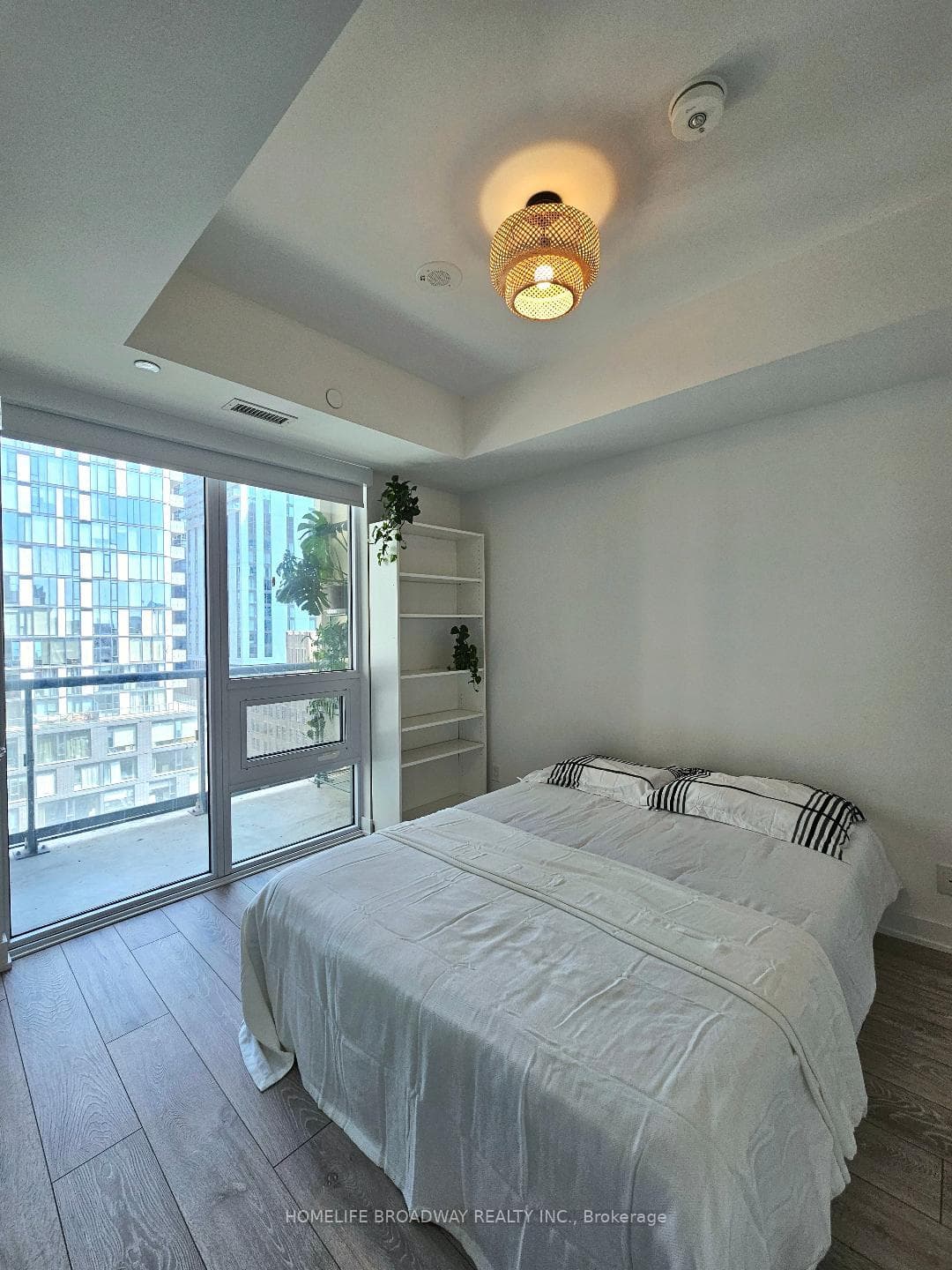 108 Peter Street Unit 1712 photo 9