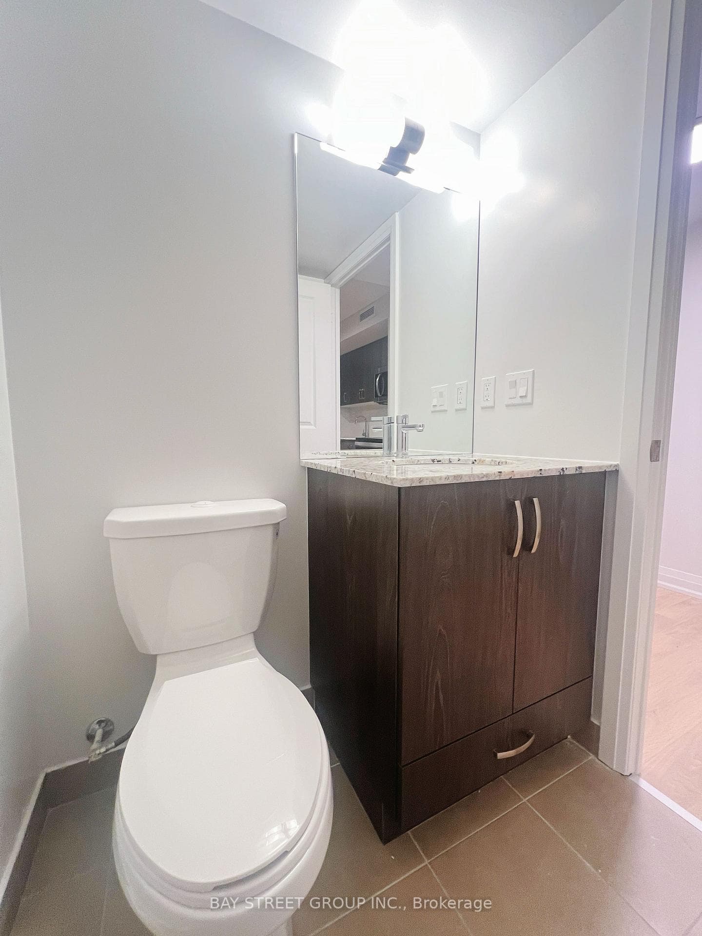 20 Meadowglen Place Unit 1705 photo 10