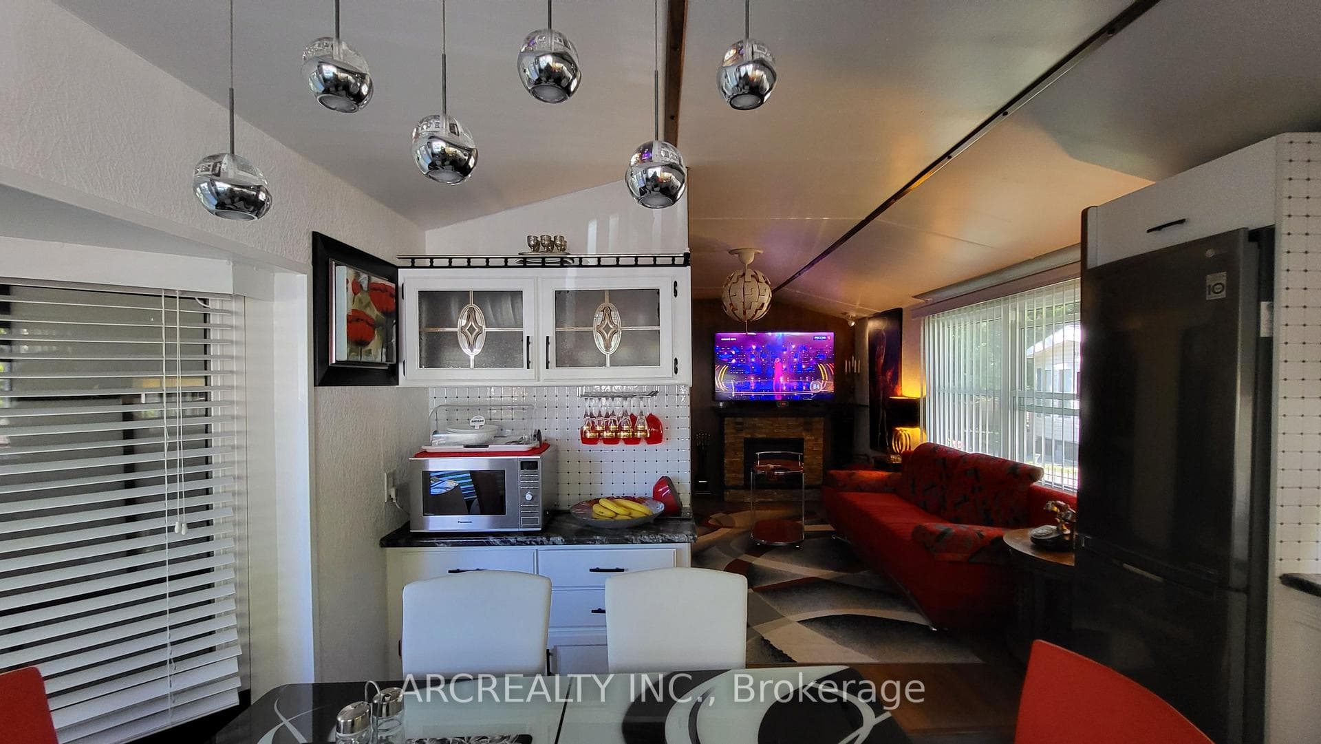 2 Oriole Parkway photo 18