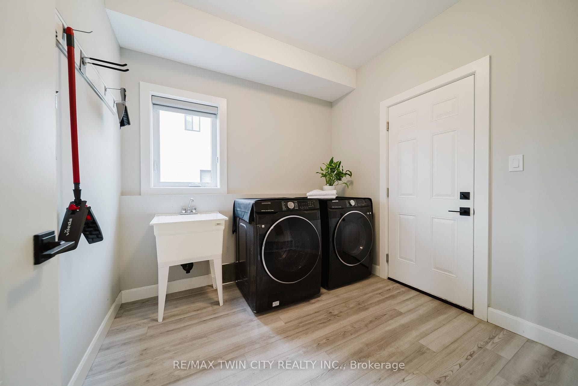 95 Fred Krug Avenue photo 24