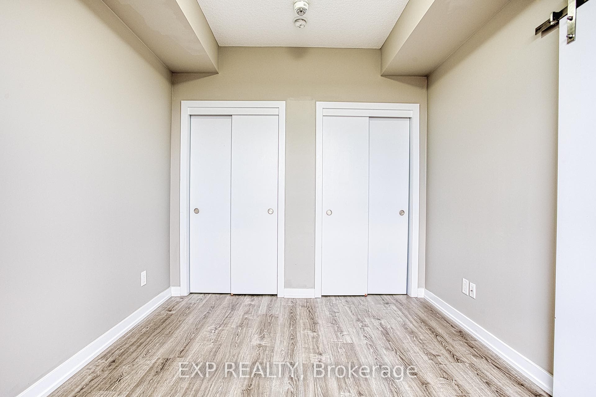 40 Esplanade Lane Unit 511 photo 13