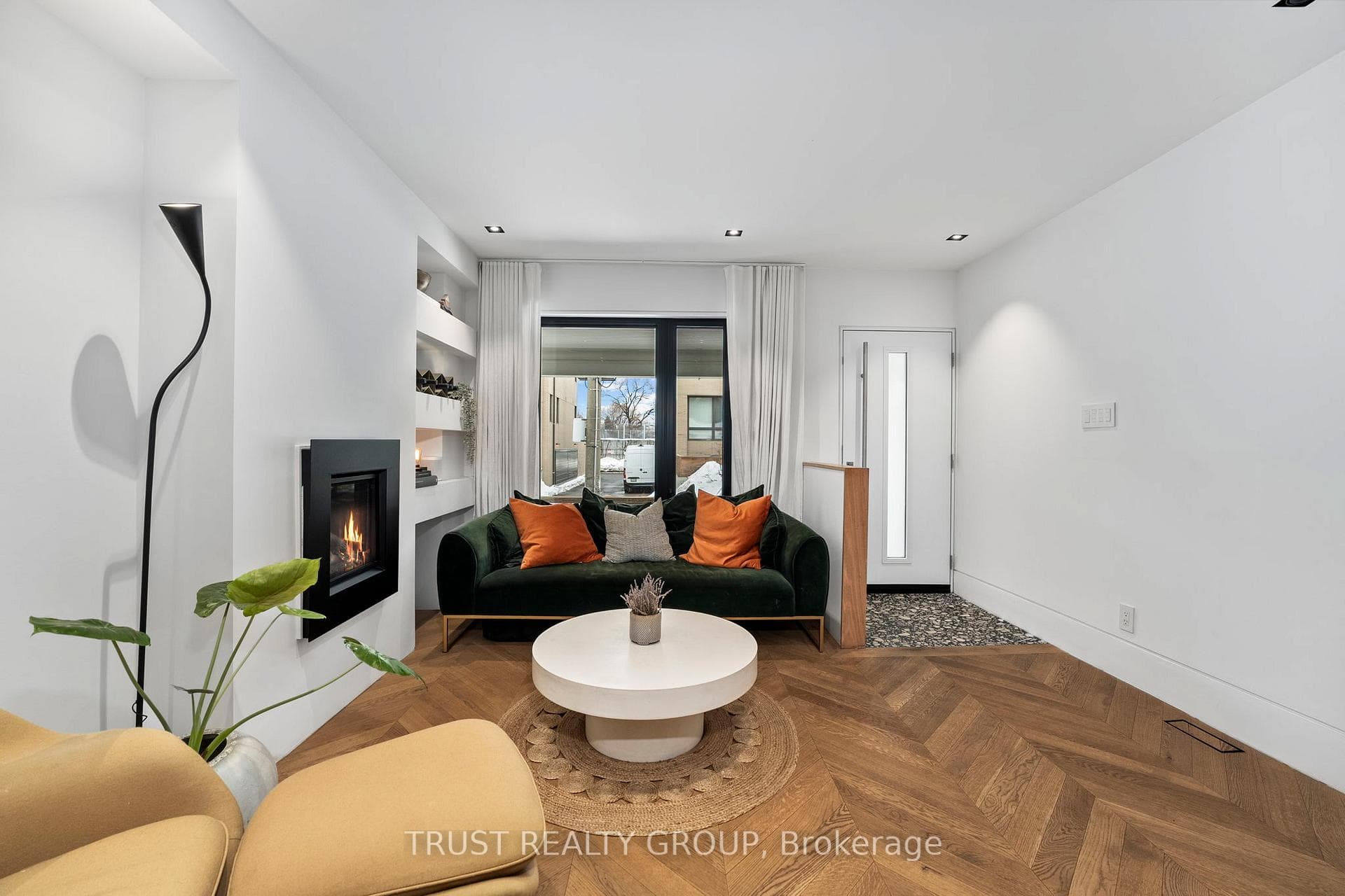 29 Perth Avenue photo 23
