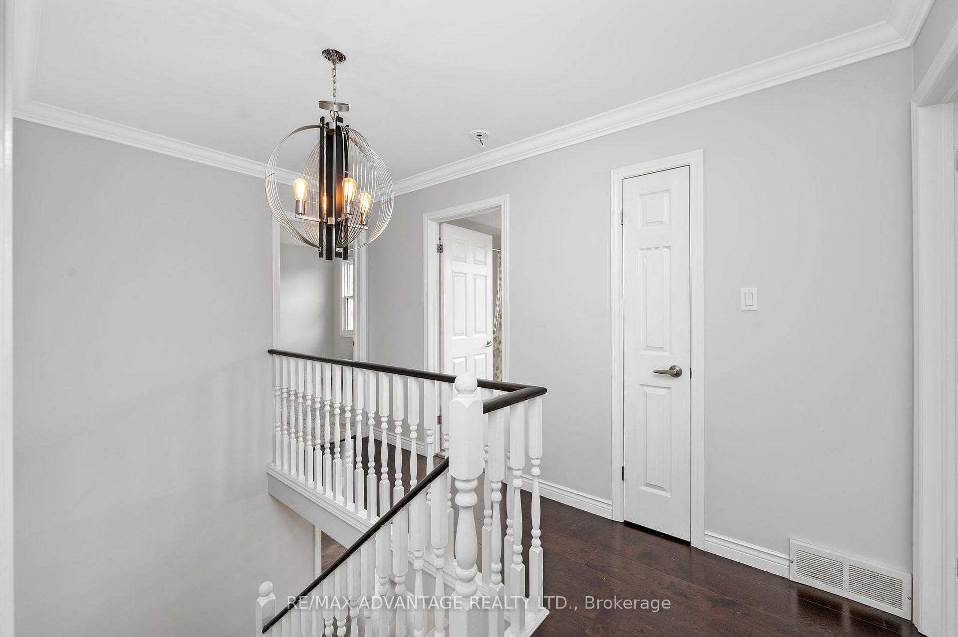 76 Laurel Crescent photo 21