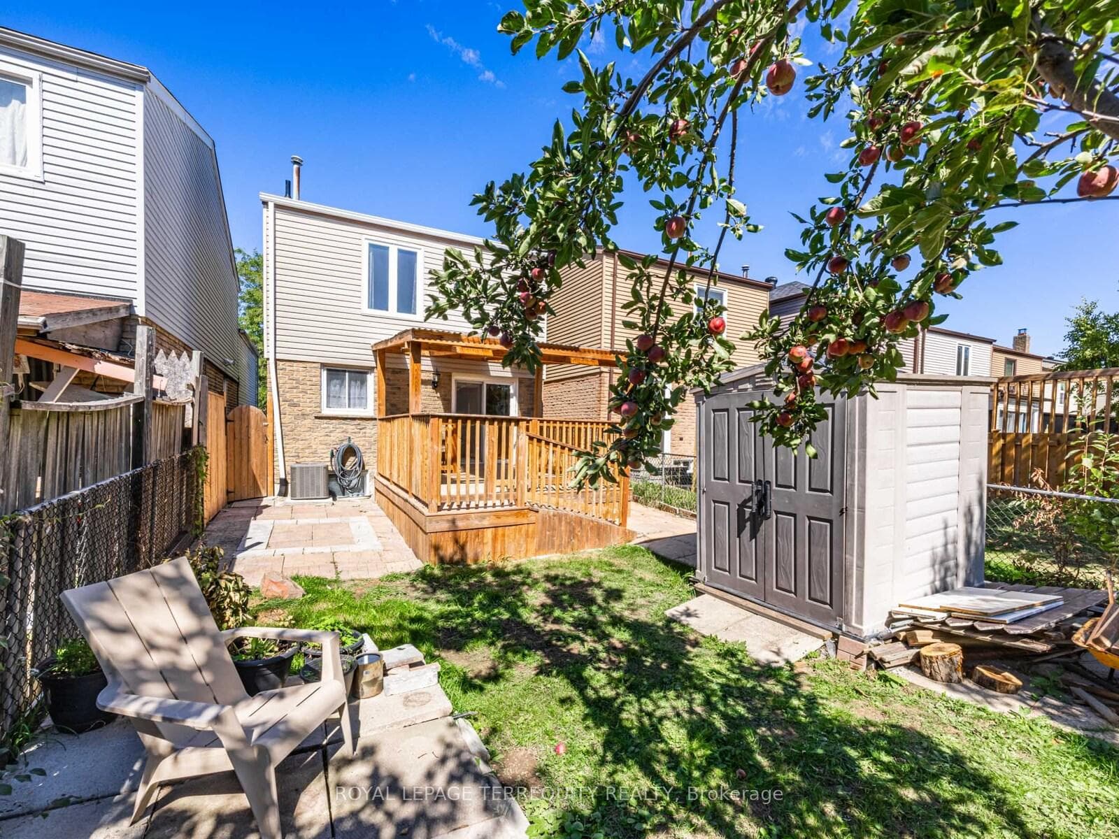 65 Bob O'link Avenue photo 34