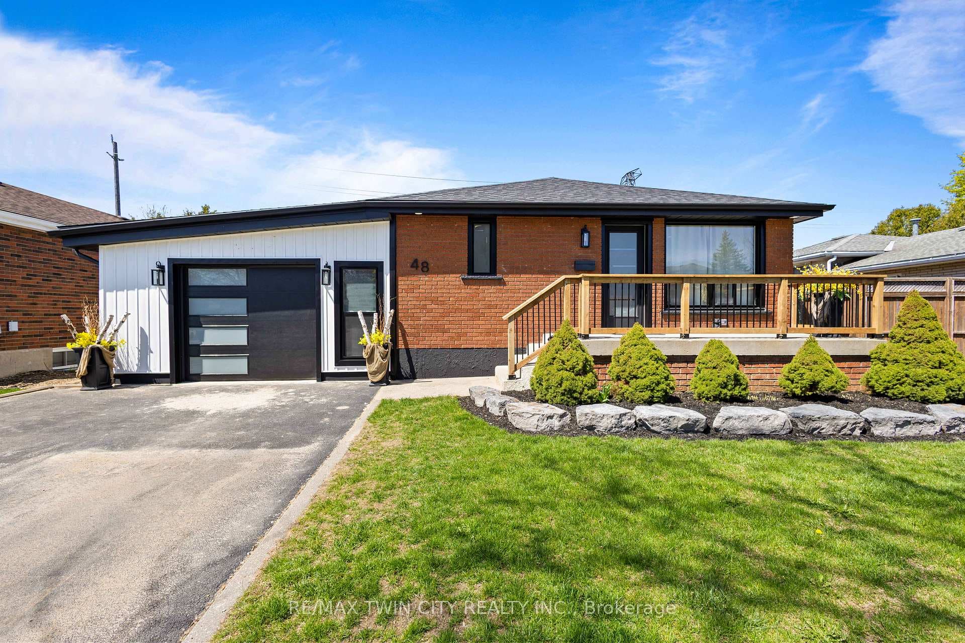 48 Linden Avenue photo 1