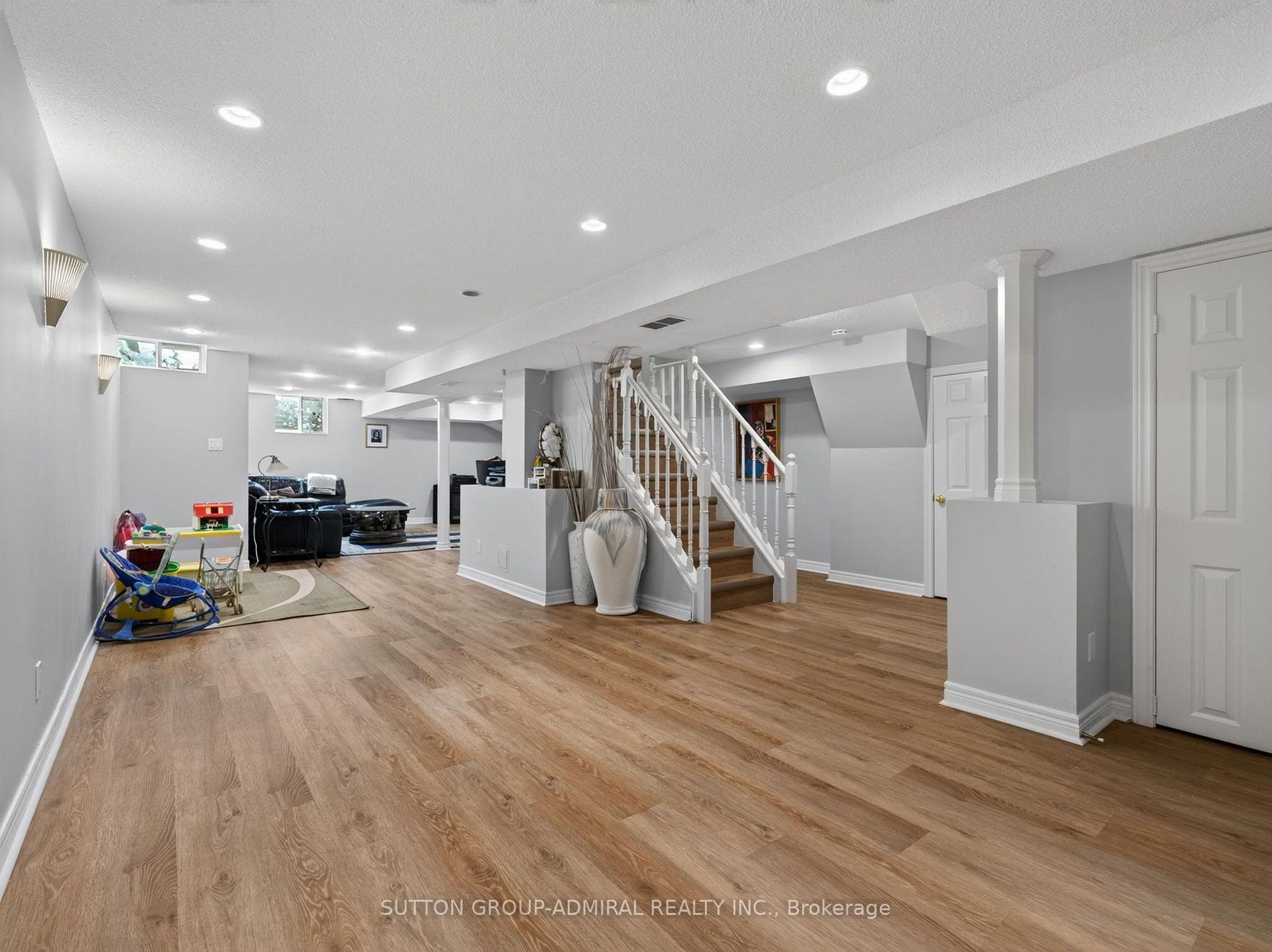 99 Dundurn Crescent photo 40