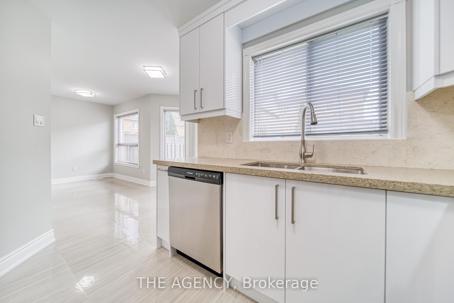 48 Chiara Drive Unit Main photo 10