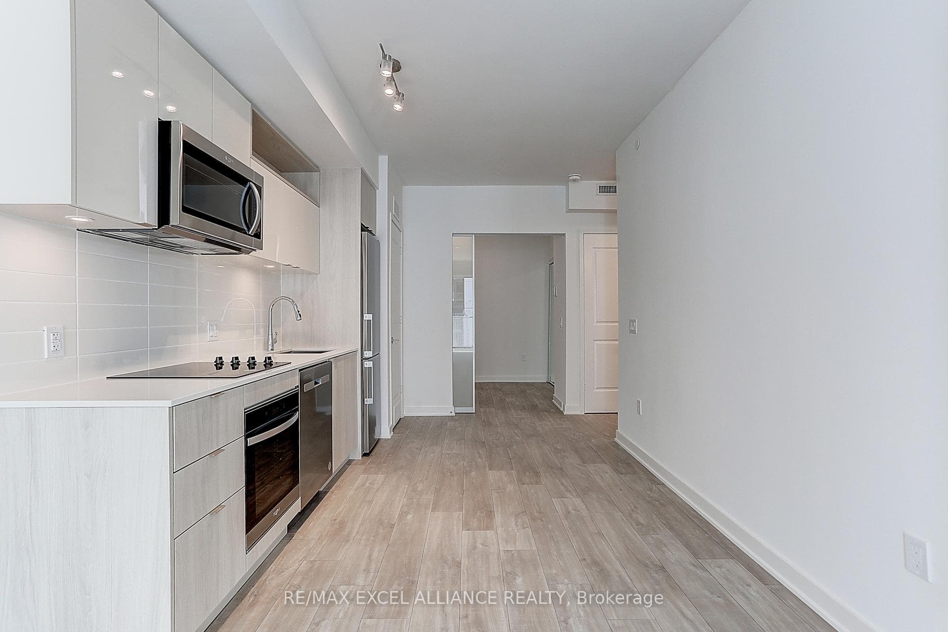 100 Dalhousie Street Unit 4211 photo 20