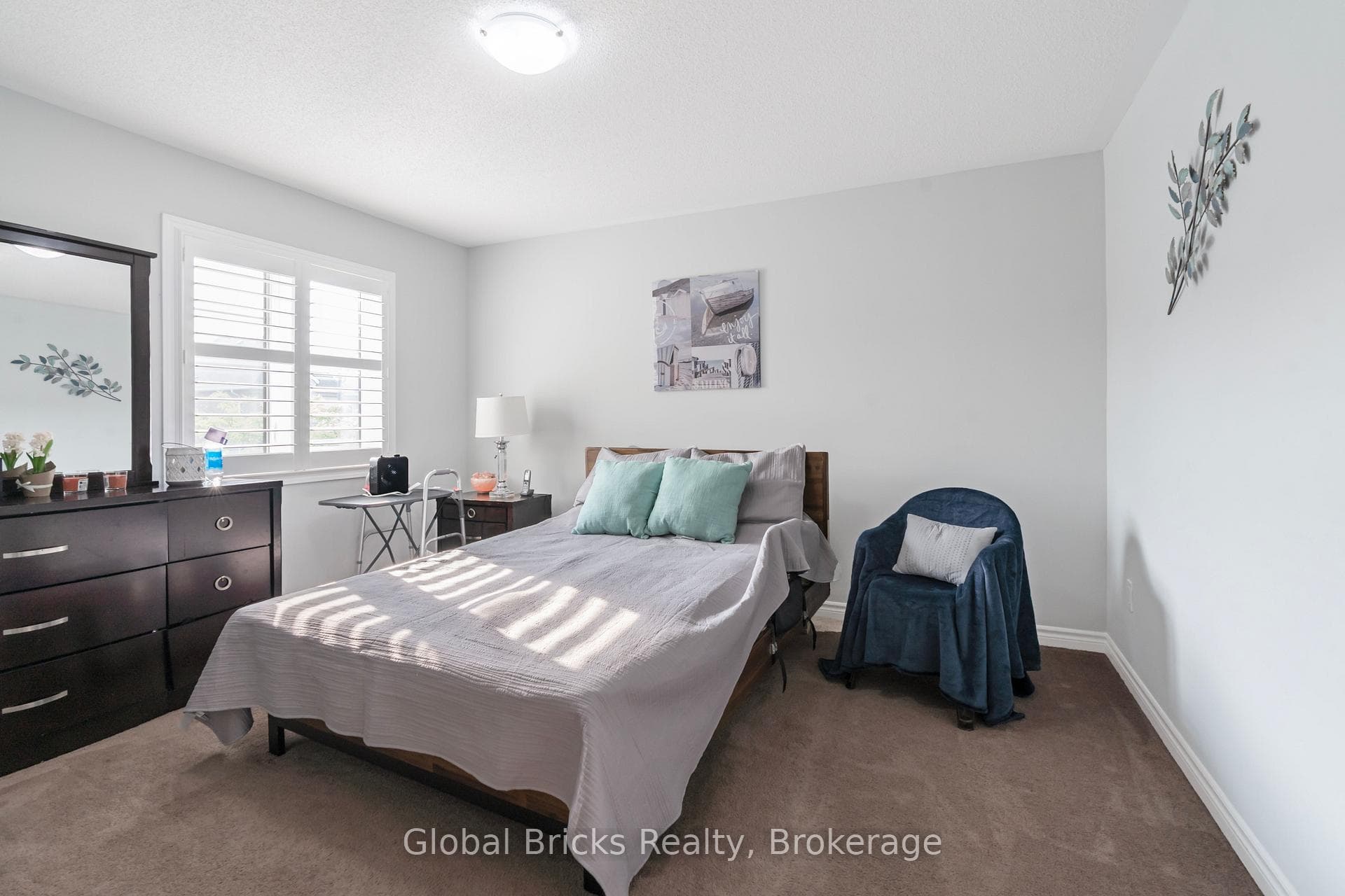 495 Blinco Terrace photo 36