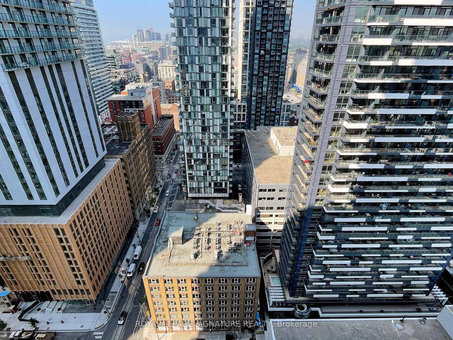 290 Adelaide Street Unit 2601 photo 16