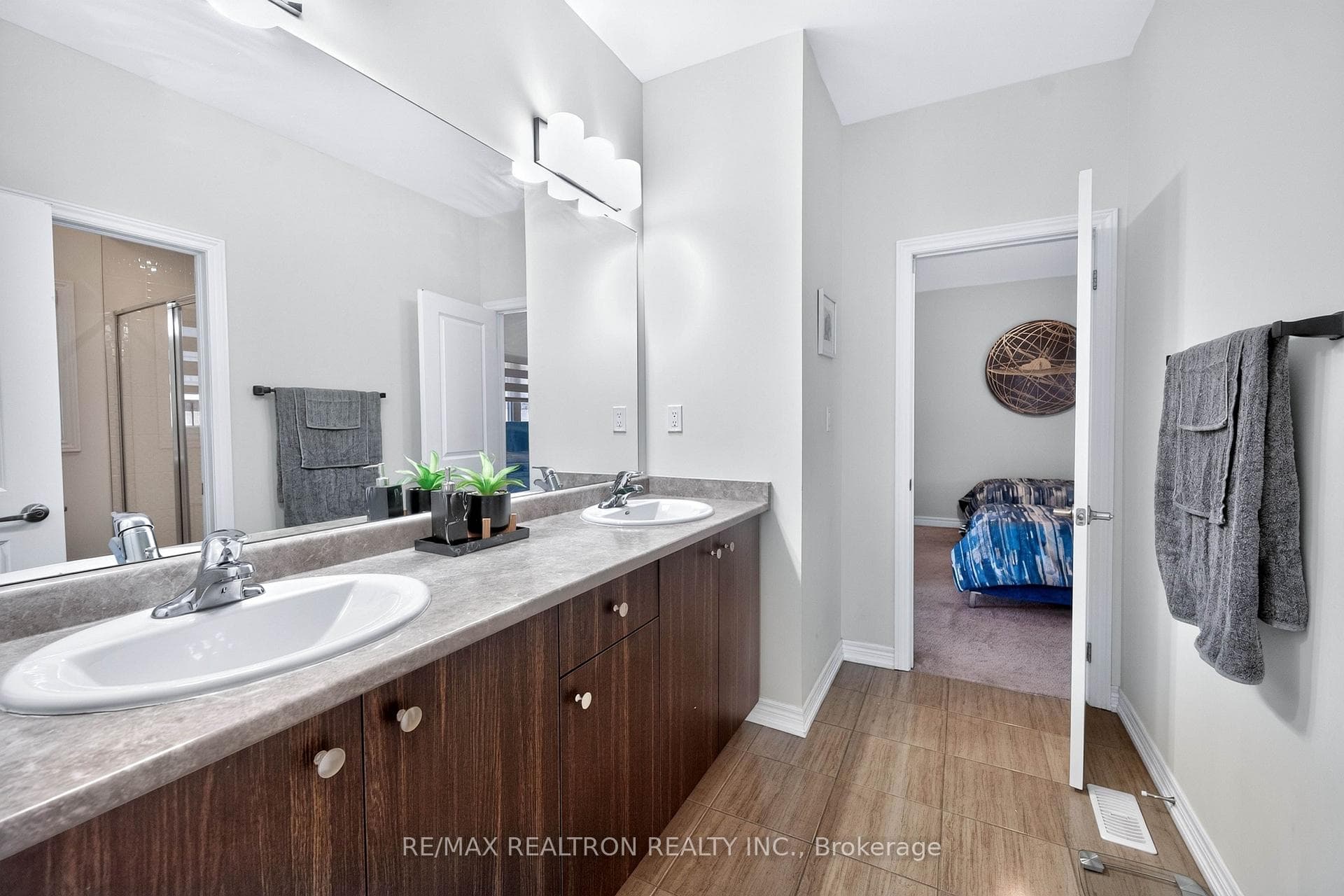 40 Auckland Drive photo 29