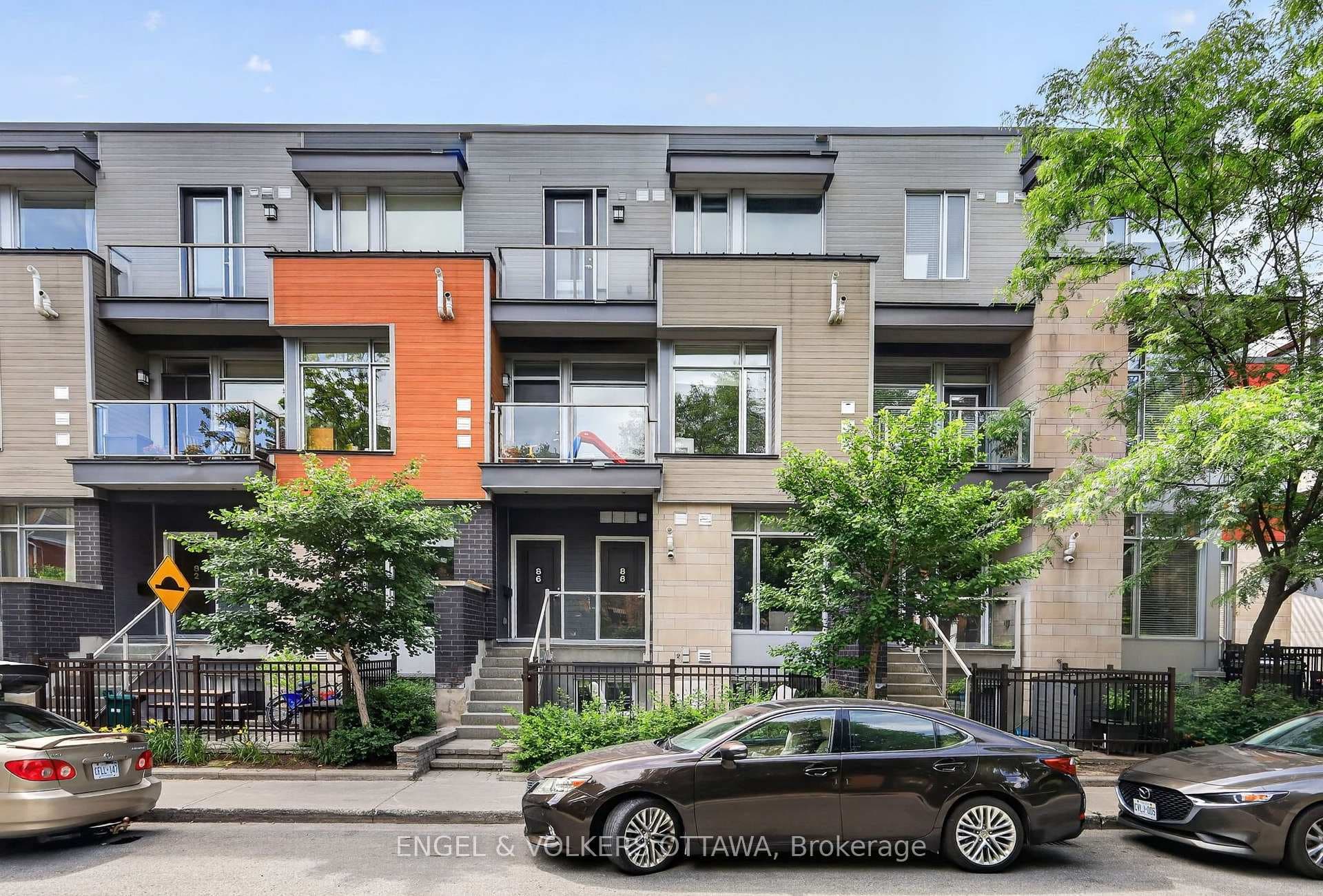 88 HOLMWOOD Avenue photo 1