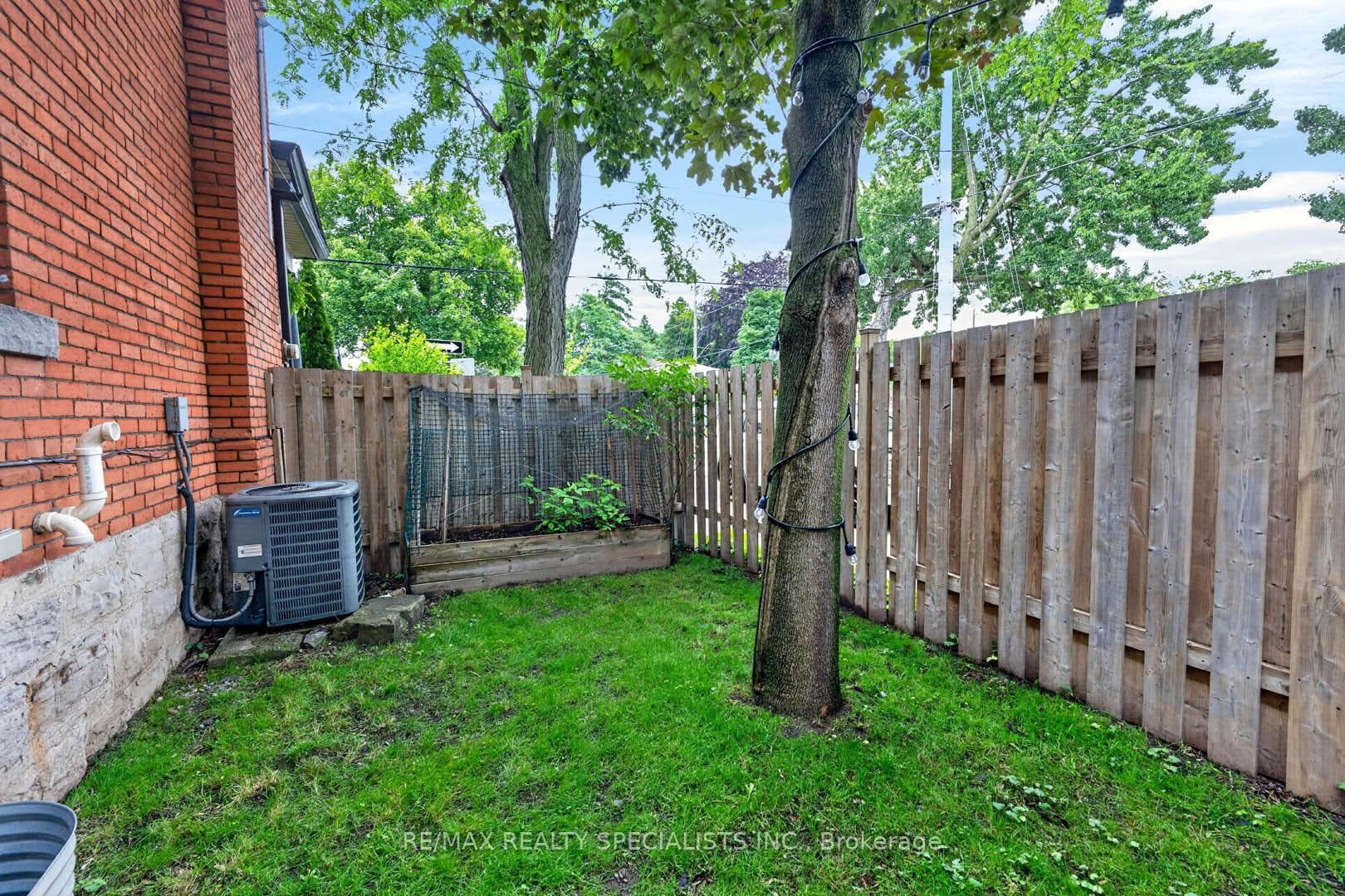 56 Cumberland Avenue photo 44