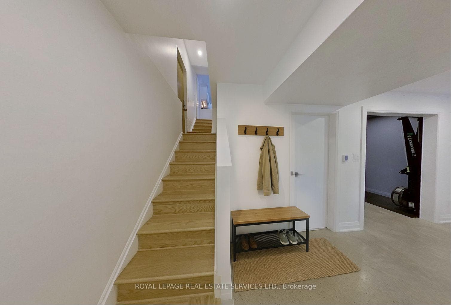 90 Oakwood Avenue photo 38