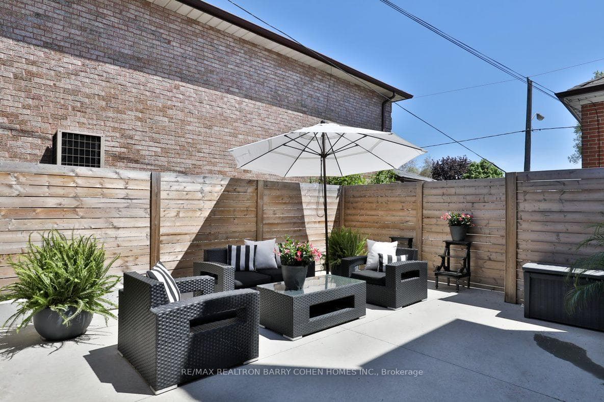 365 Harvie Avenue photo 24