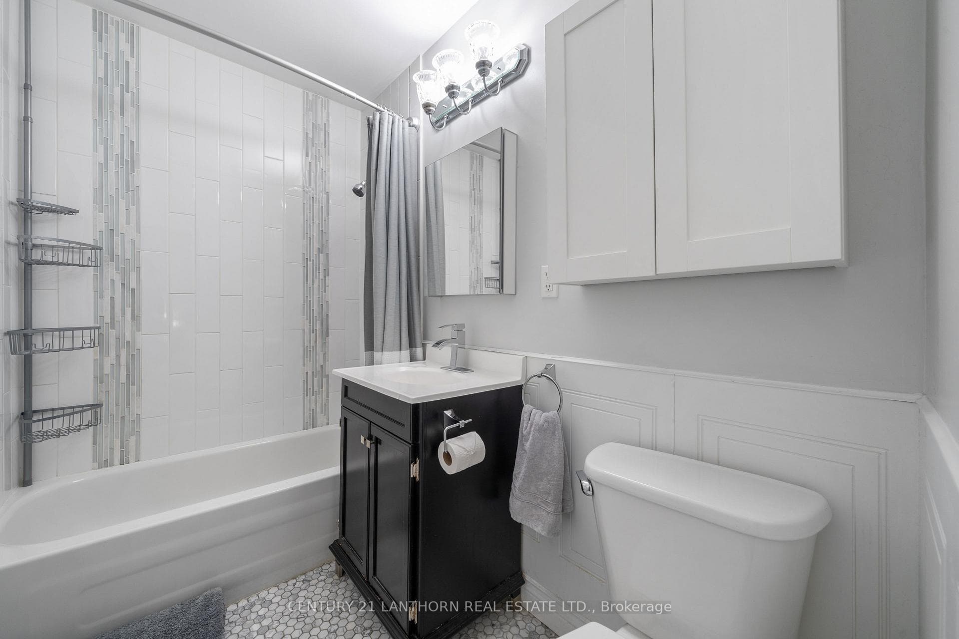 22 Maple Drive photo 16
