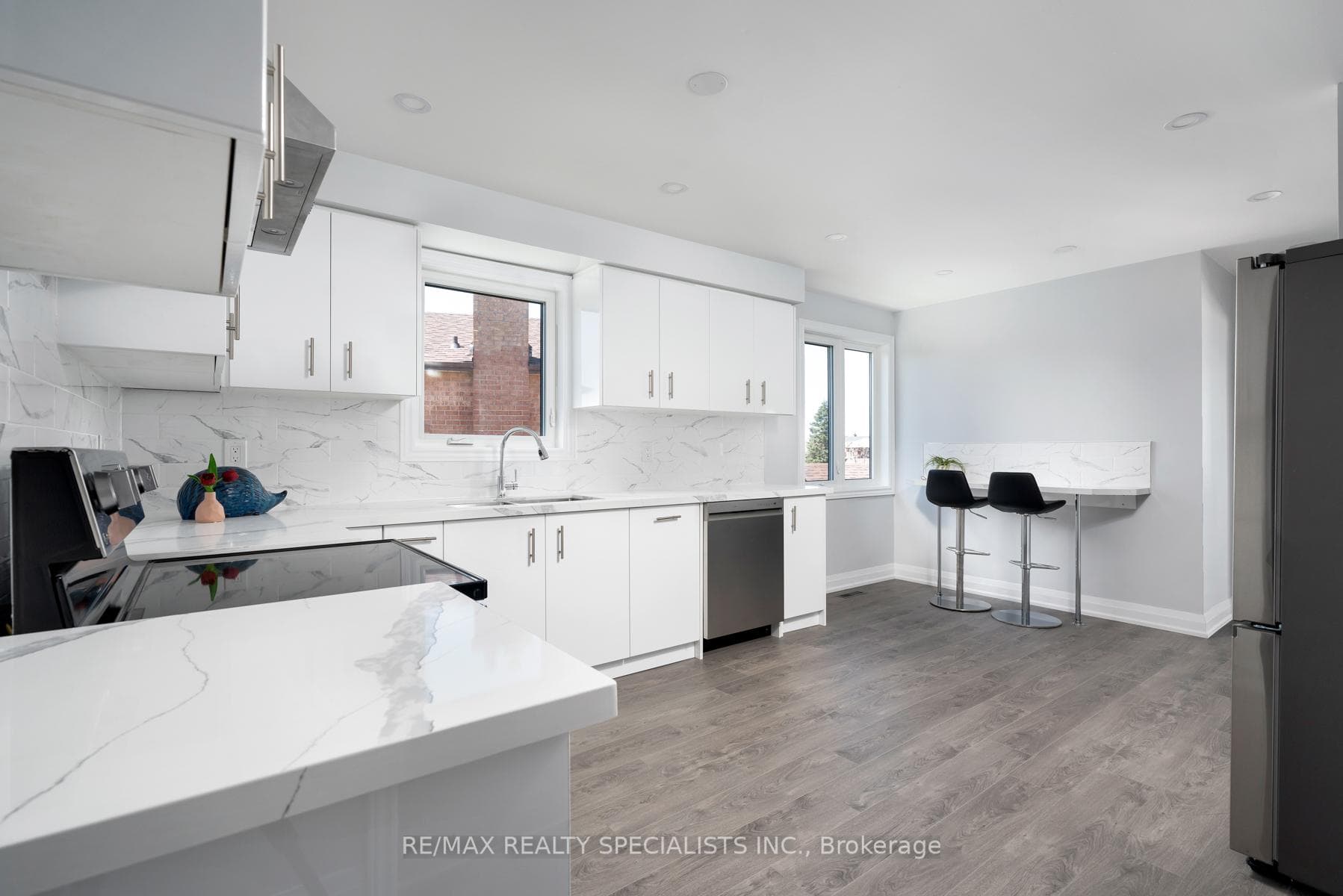 25 Twinberry Crescent Unit UPPER photo 16