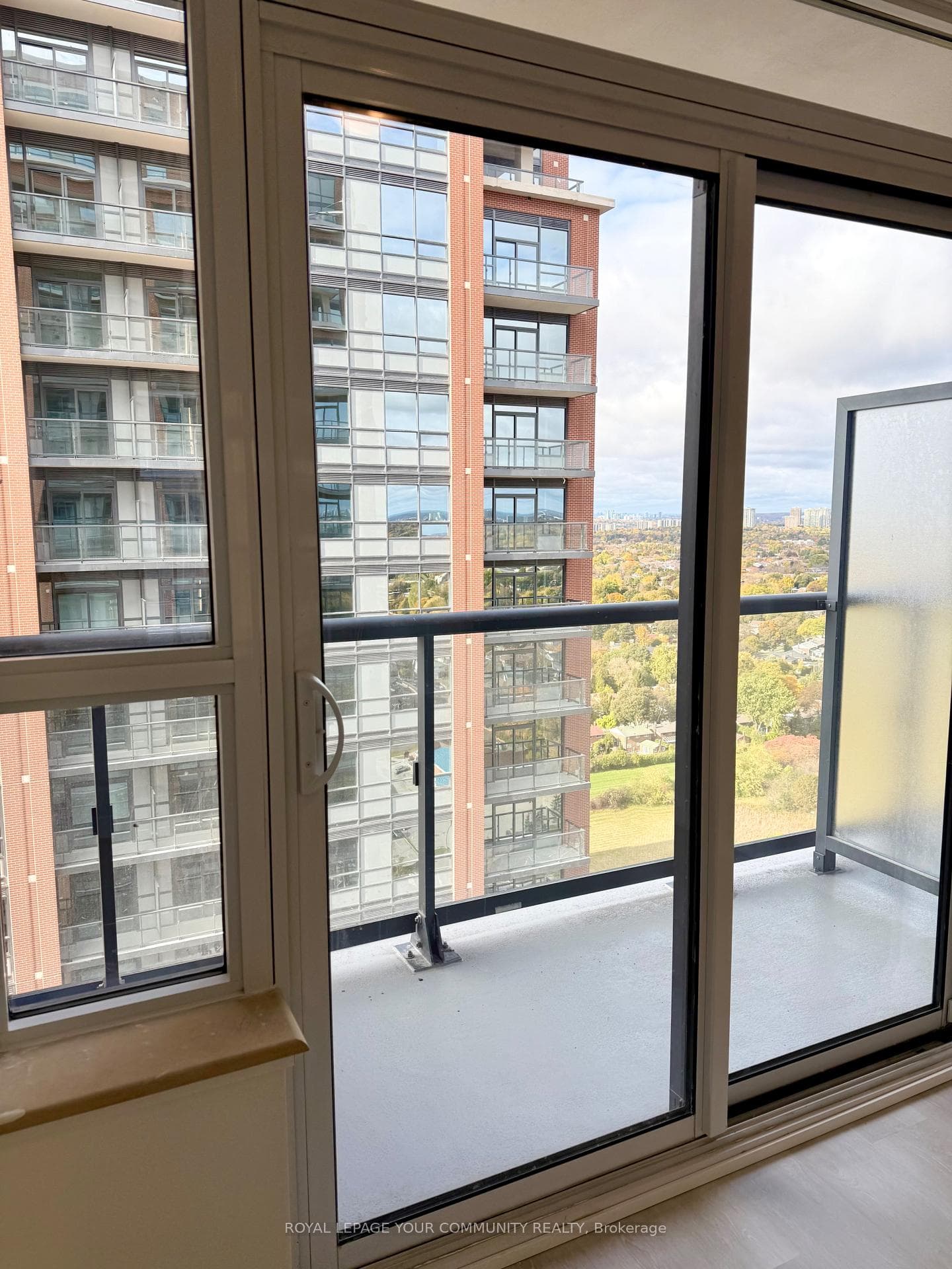 3270 Sheppard Avenue Unit 2525 photo 18
