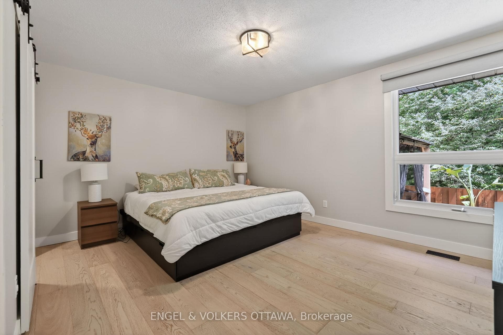 164 McClintock Way Unit 6 photo 22