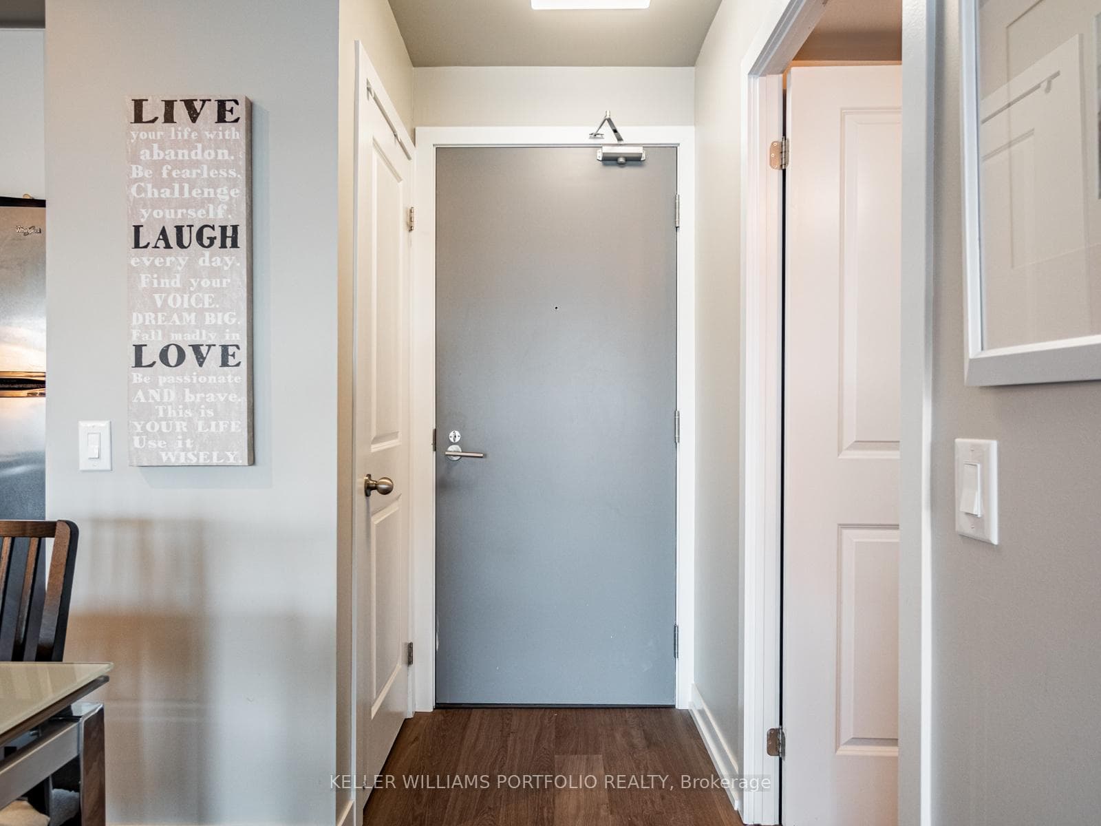 8 Fieldway Road Unit 405 photo 4