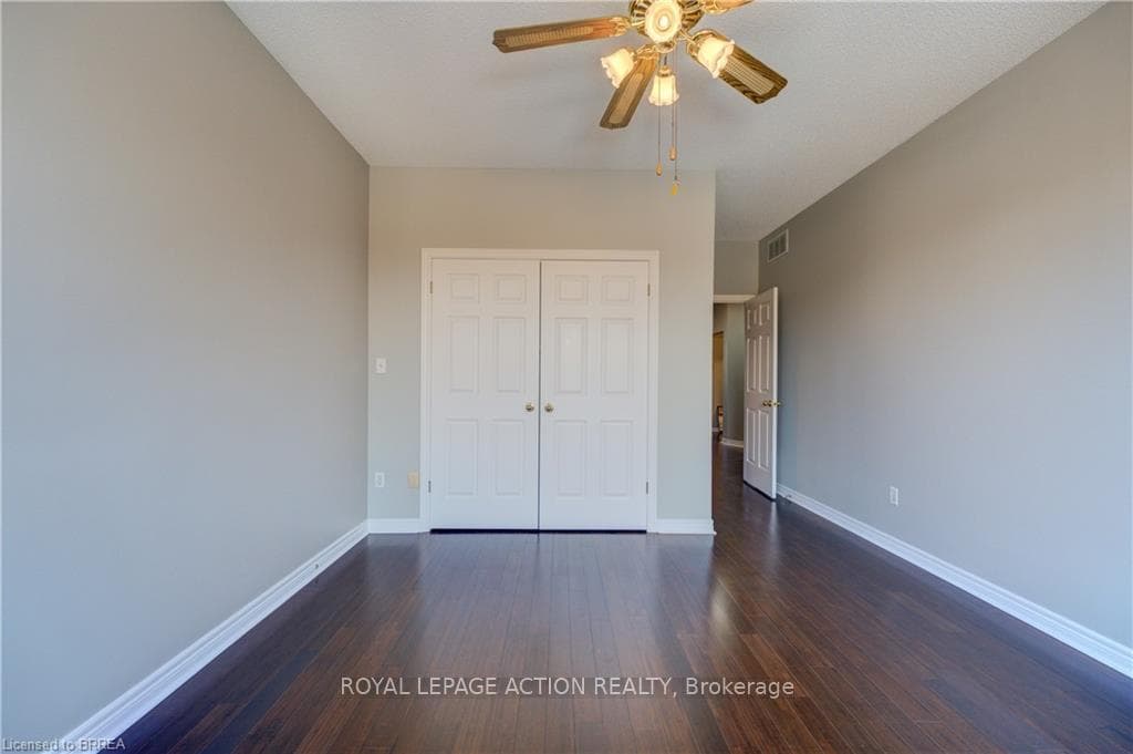 92 Twentyplace Boulevard photo 11