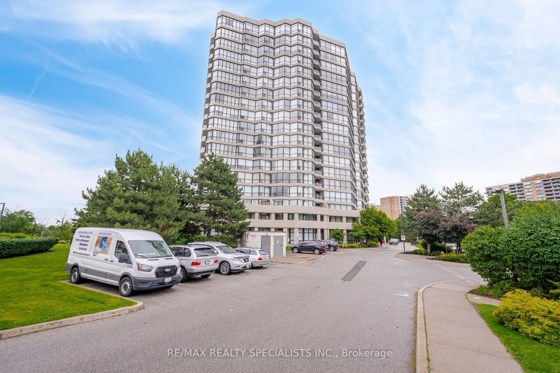 5 Rowntree Road Unit 805 photo 2