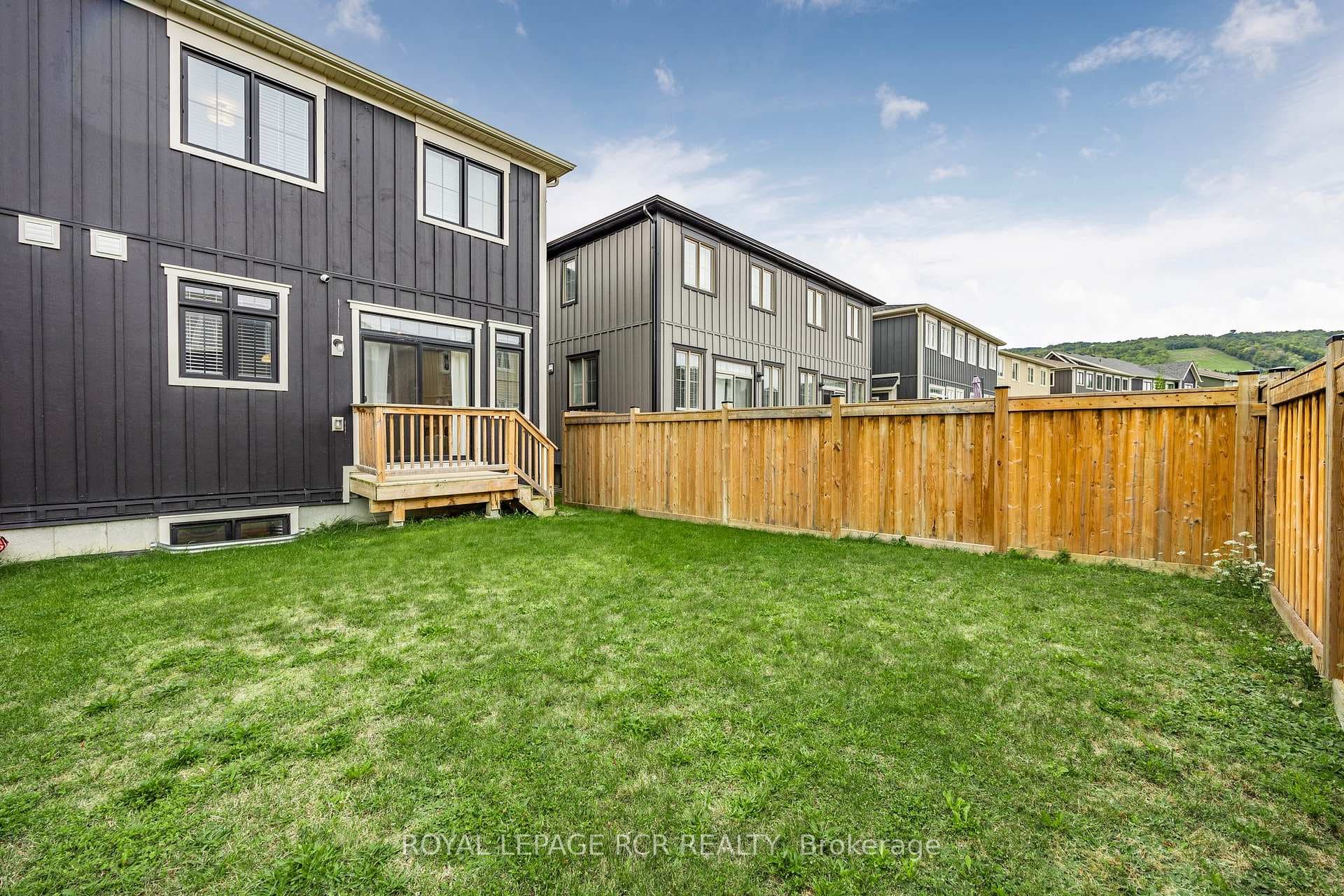 187 Yellow Birch Crescent photo 30