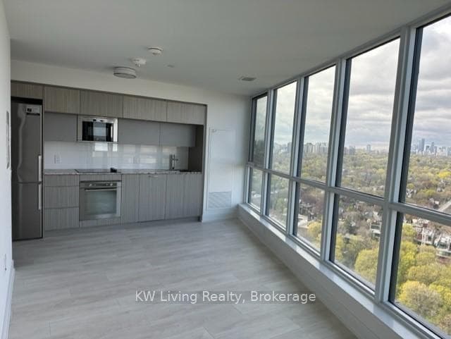585 Bloor Street Unit 2516 photo 3