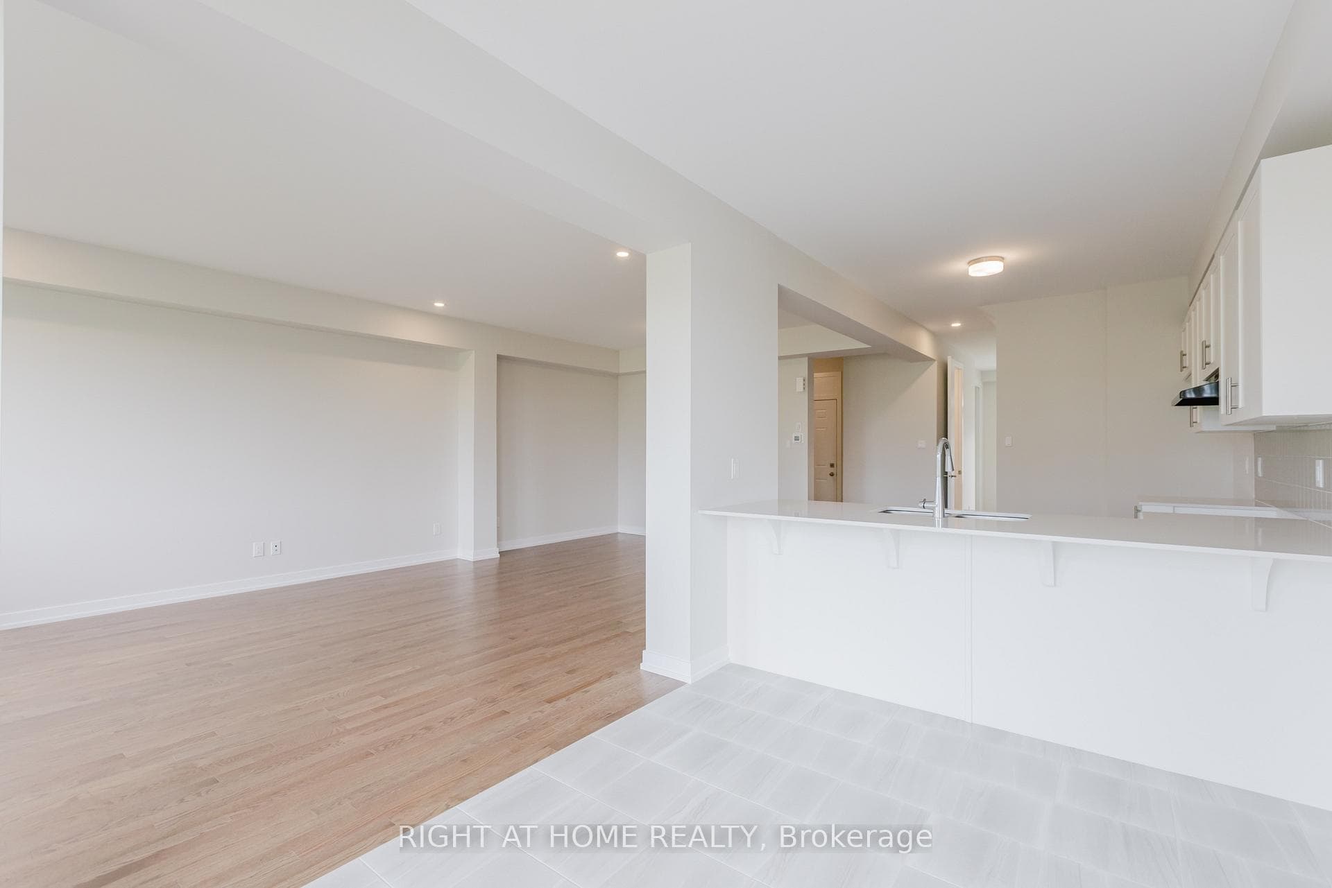 2046 Postilion Street photo 15