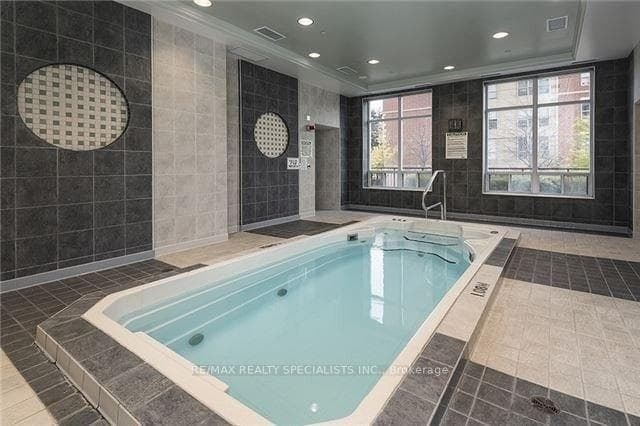 55 Strathaven Drive Unit 612 photo 19