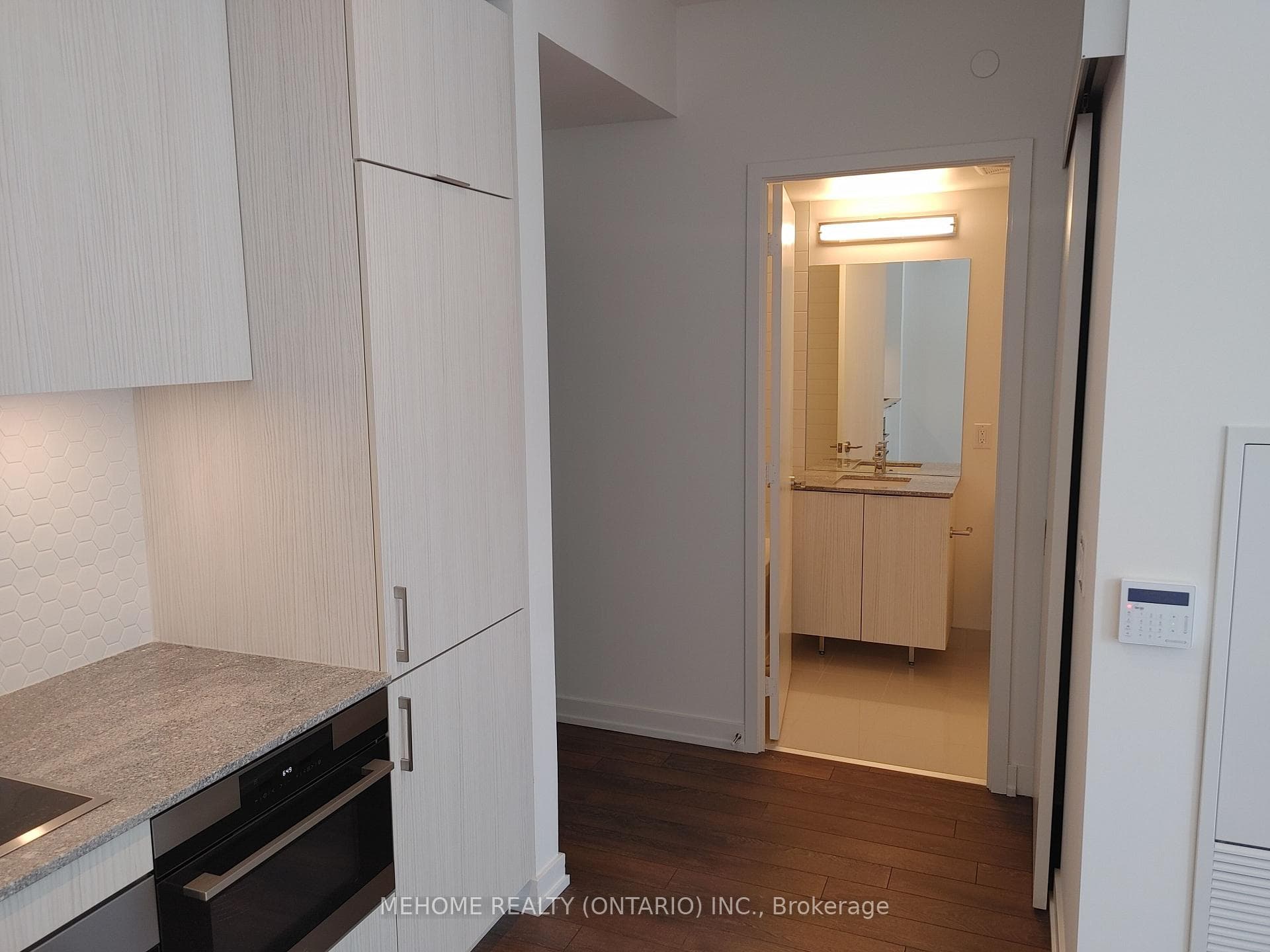 158 Front Street Unit 1516 photo 4