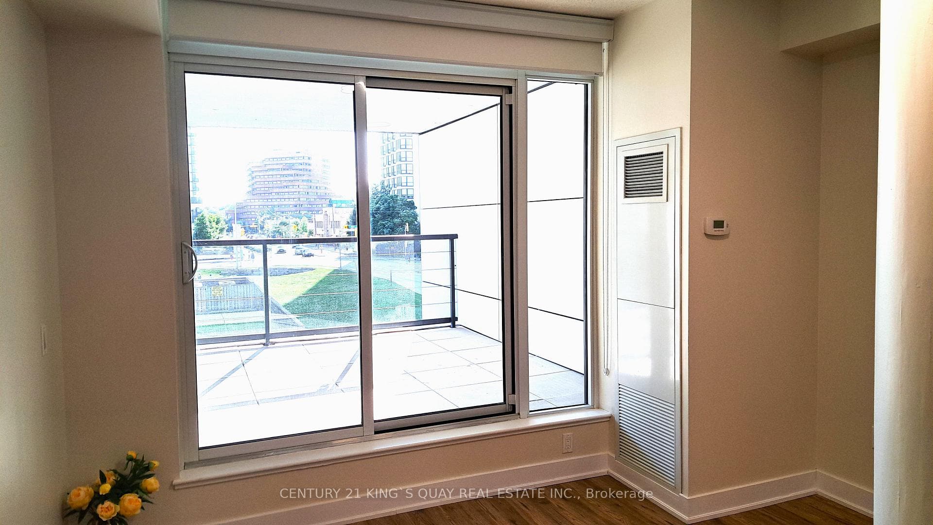 88 Sheppard Avenue Unit 309 photo 4
