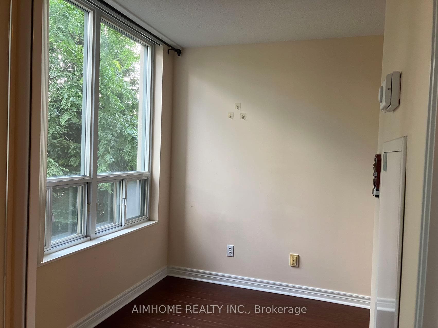 28 Empress Avenue Unit 307 photo 12
