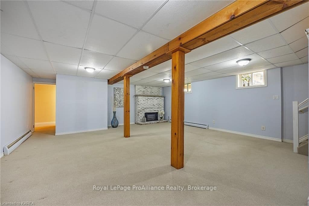 717 CENTRE Street photo 30