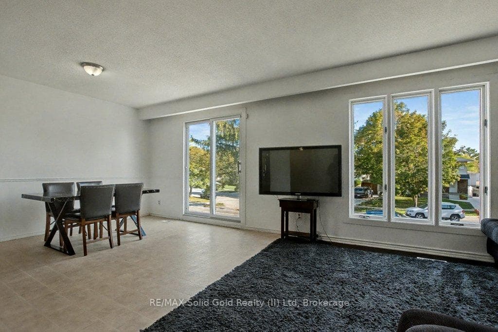 125 Ingleside Drive photo 4