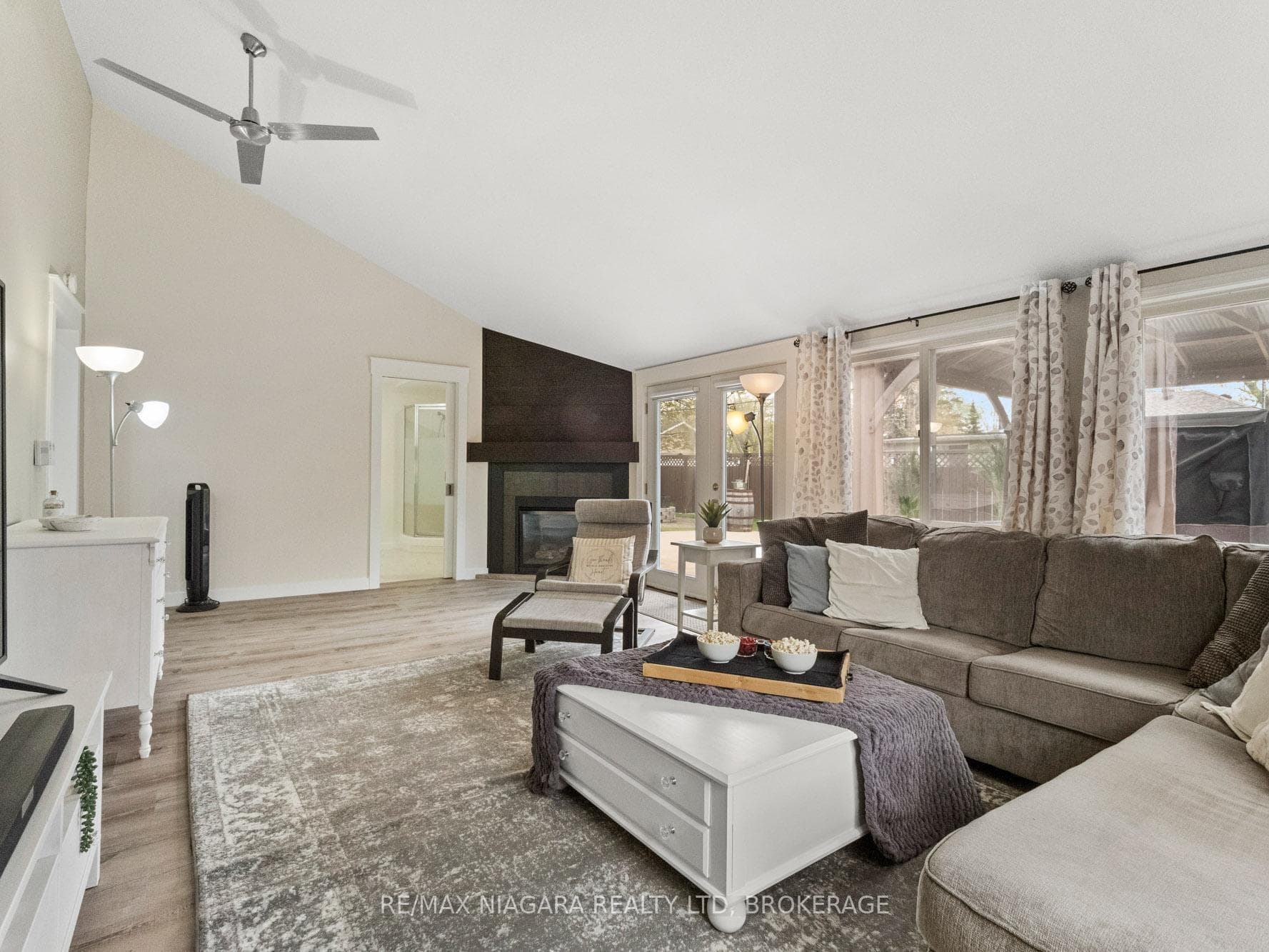 606 Scott Avenue photo 6