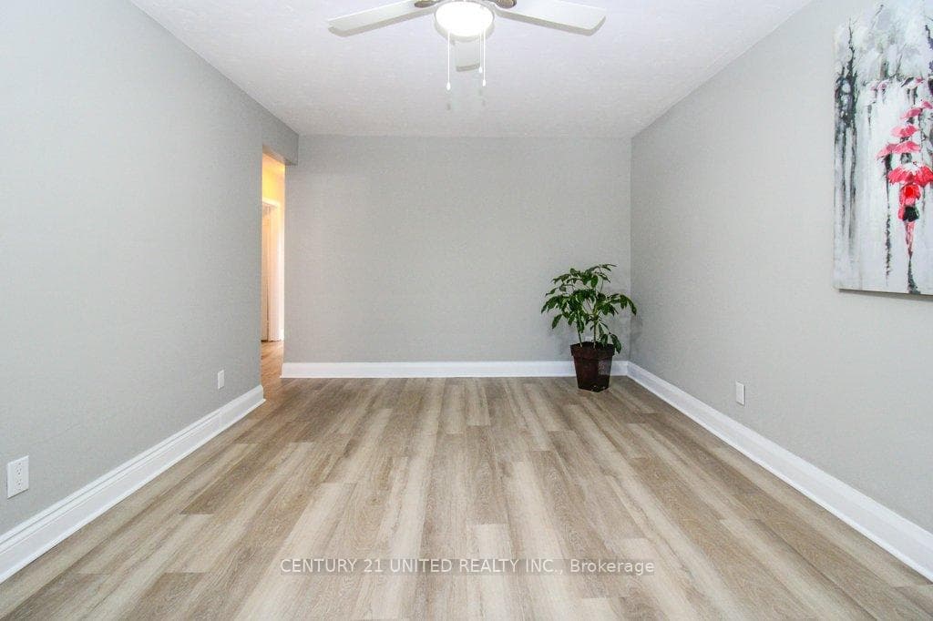 251 Mcgill Street photo 4