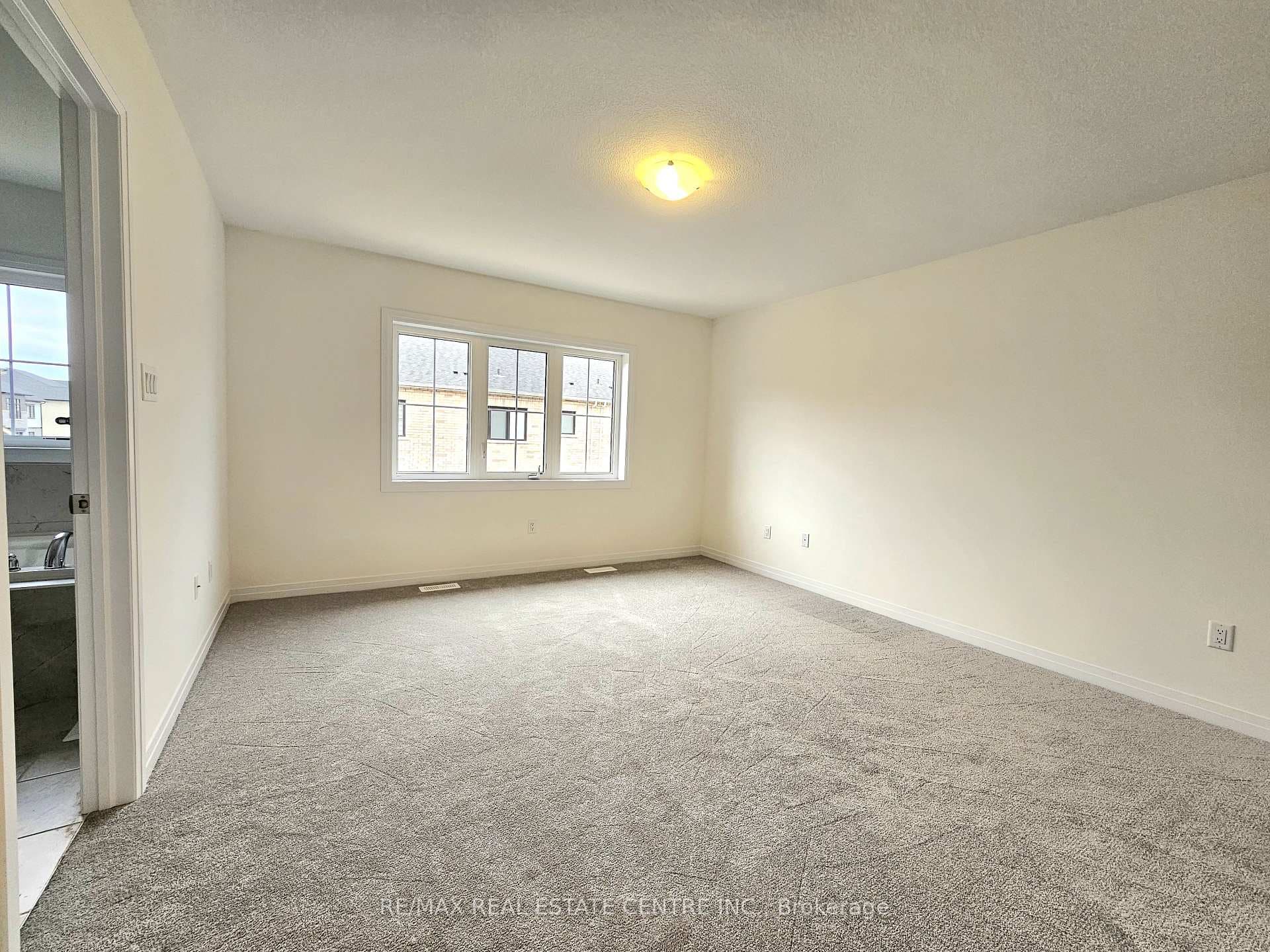 31 LEMON Avenue photo 21