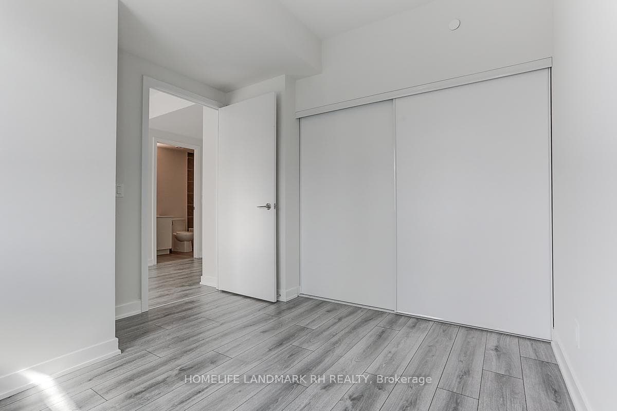 15 Ellerslie Avenue Unit 2403 photo 13