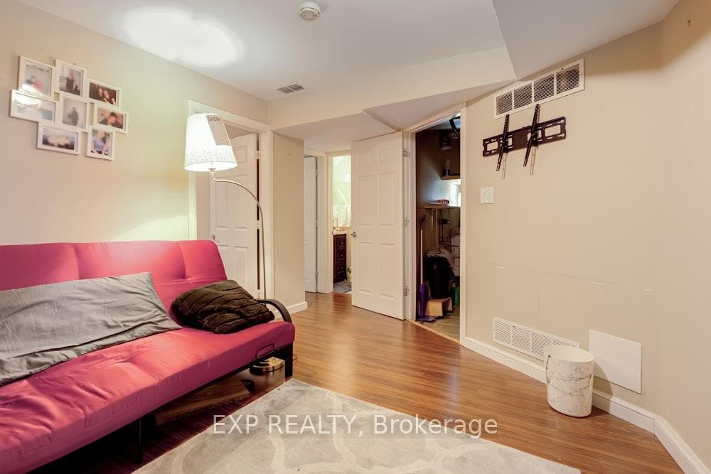 876 Blairholm Avenue photo 31