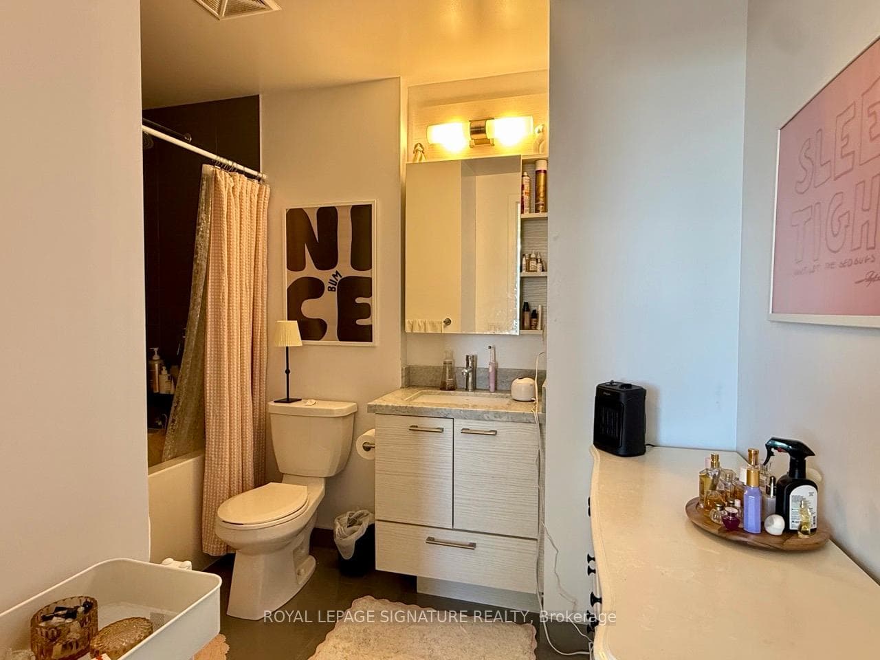 2221 Yonge Street Unit 3909 photo 11