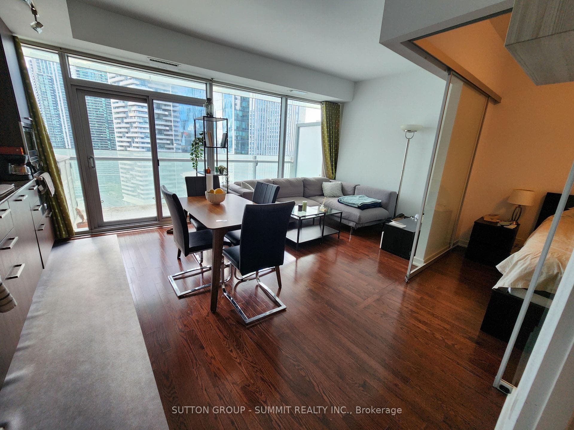 12 York Street Unit 2111 photo 8