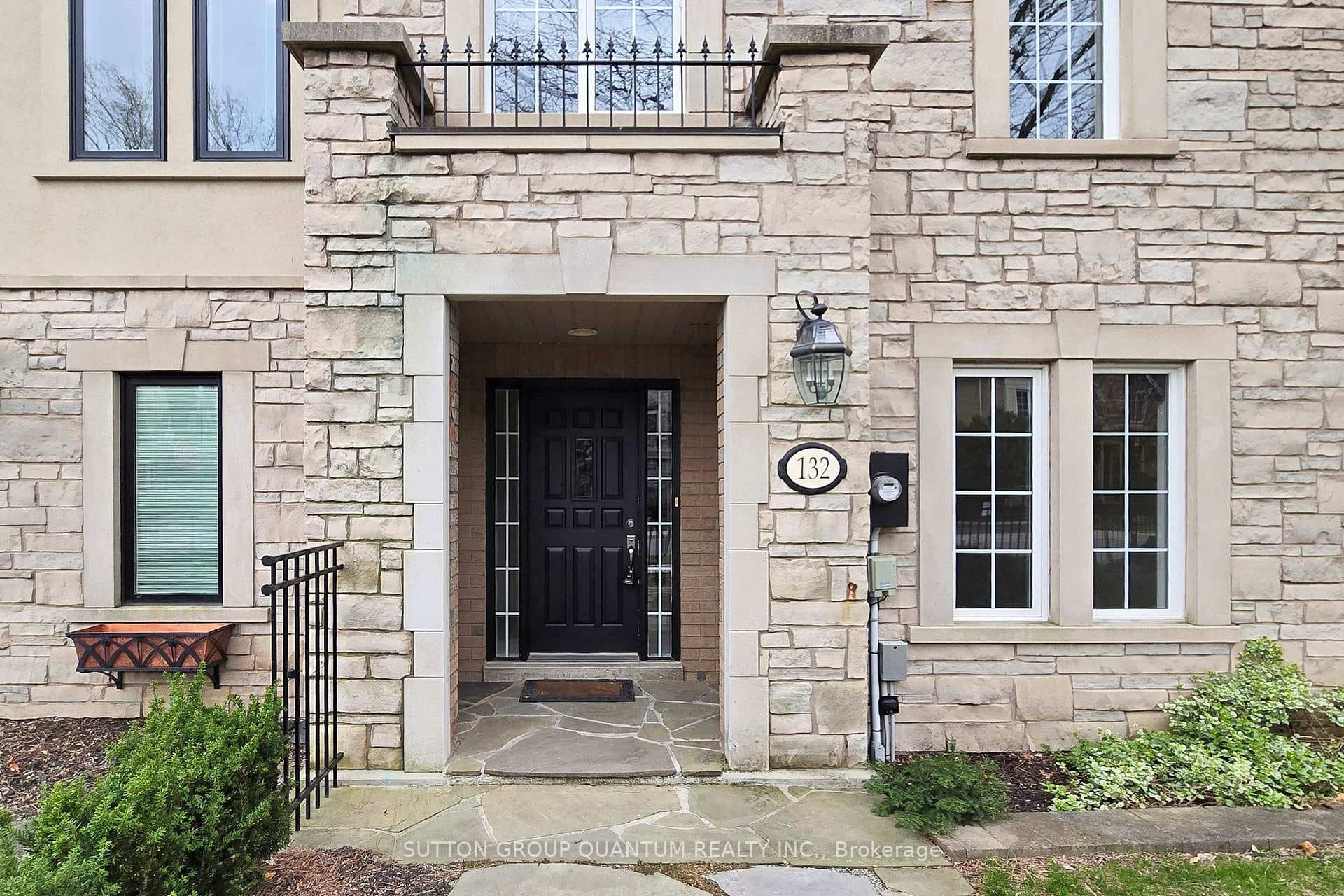132 John Street photo 1