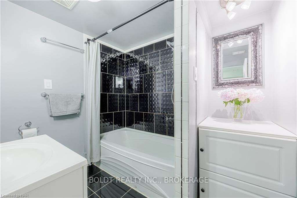 3640 ARLINGTON Avenue photo 20