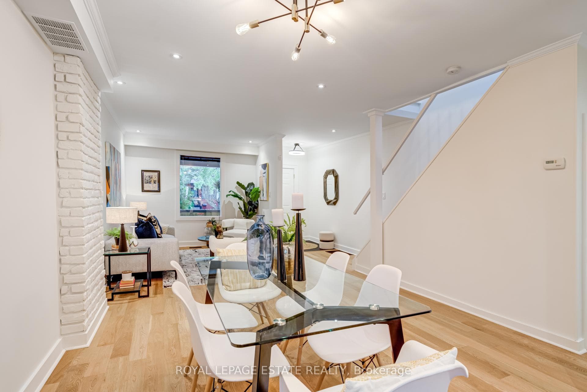 45 Hastings Avenue photo 11