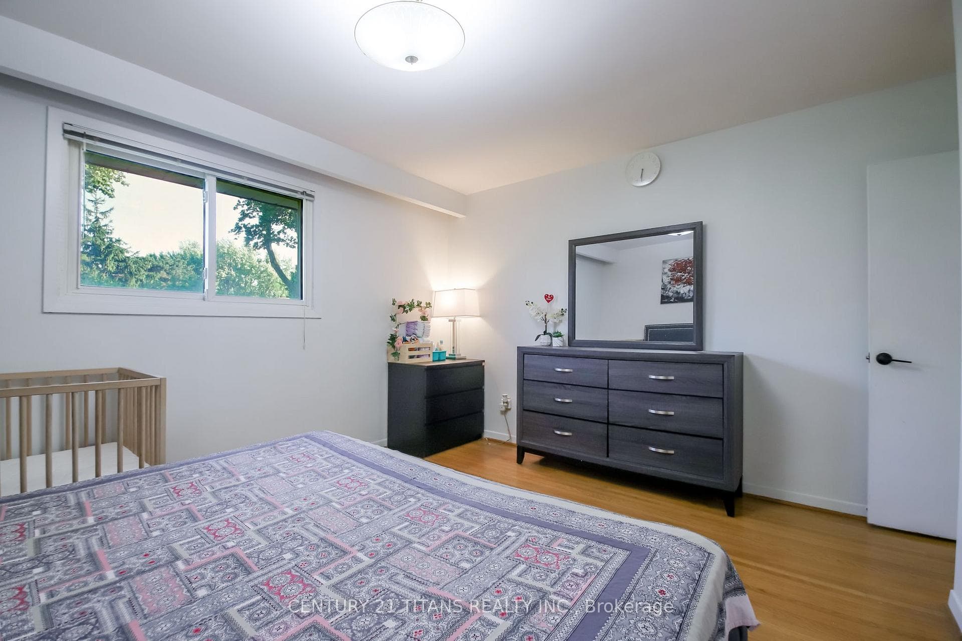 9 Minos Crescent photo 18